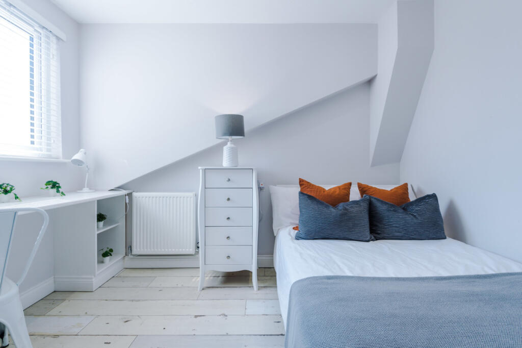 27 Woodcroft Road Bedroom 6