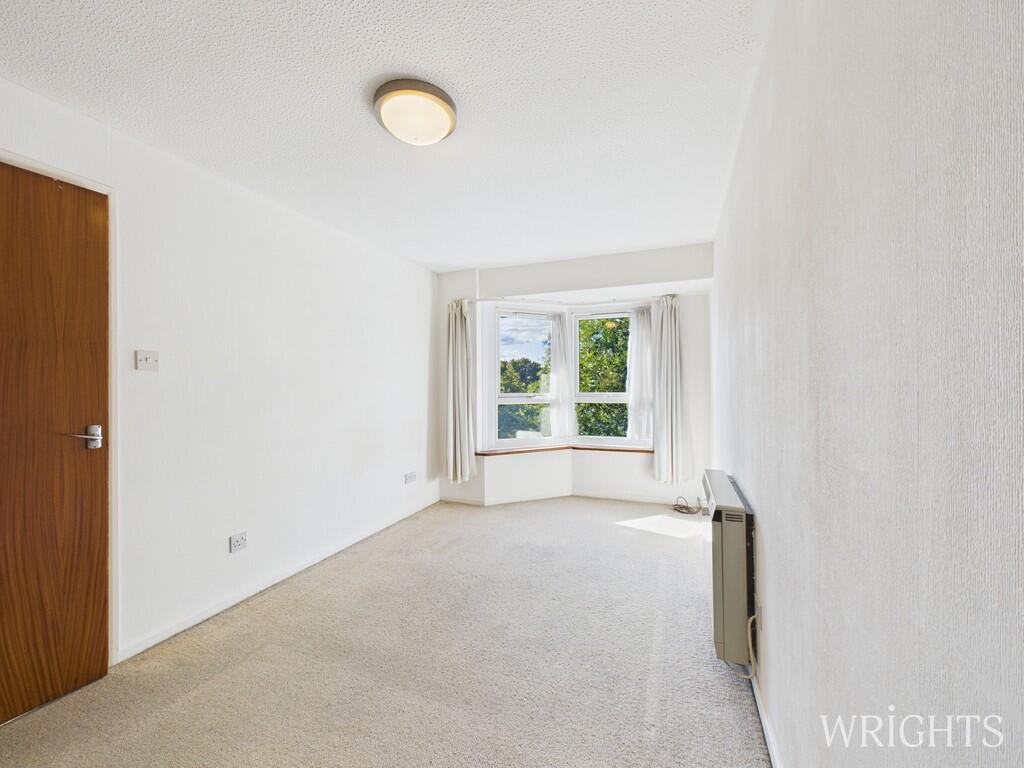 CAM02796G0-PR0505...