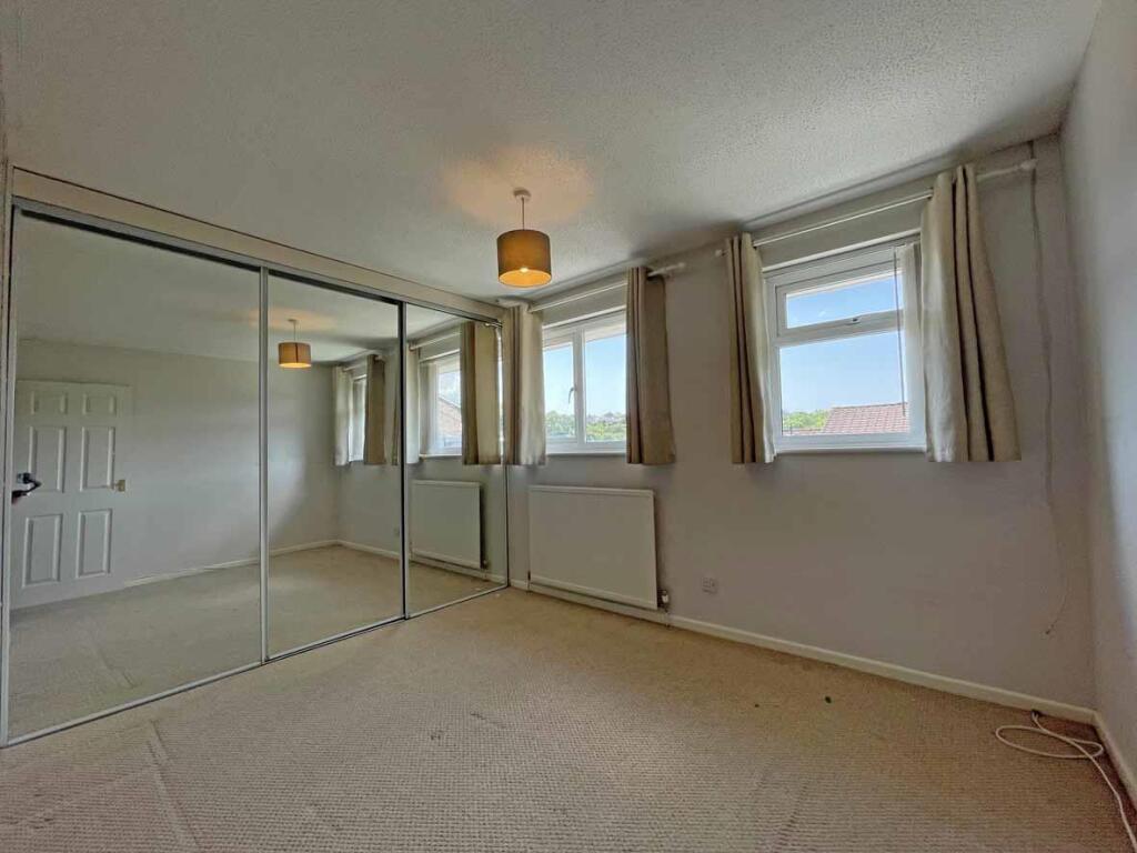 Rigdale Close 71 - bed 1.jpg