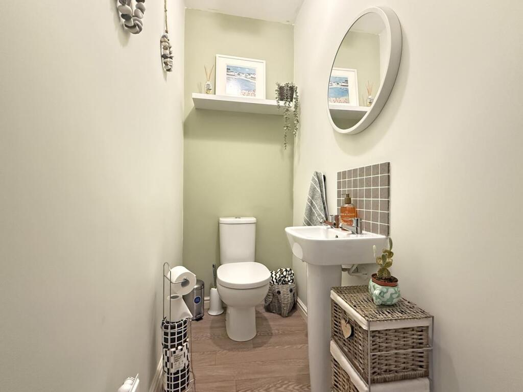 Coscombe Circus 25 - WC.jpg