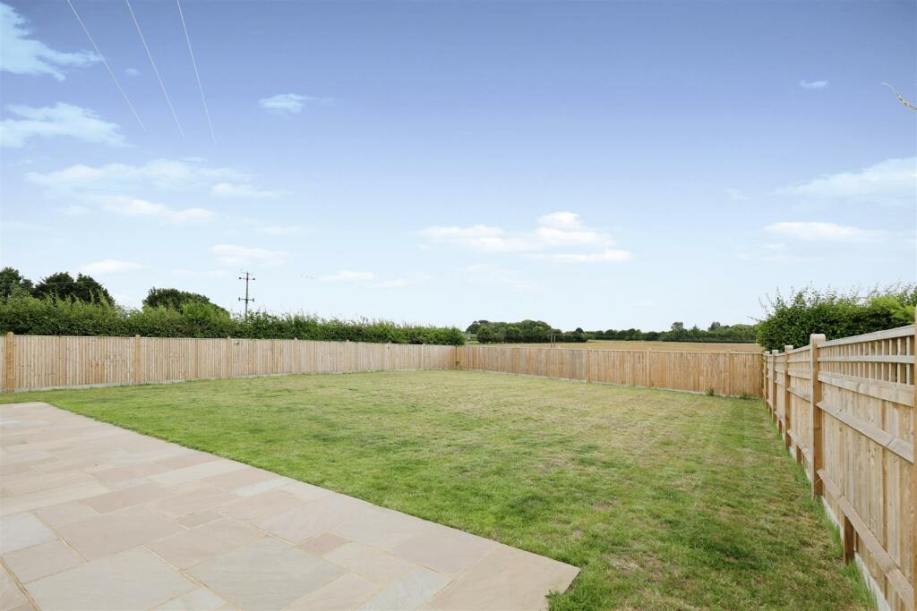 garden 202.JPG