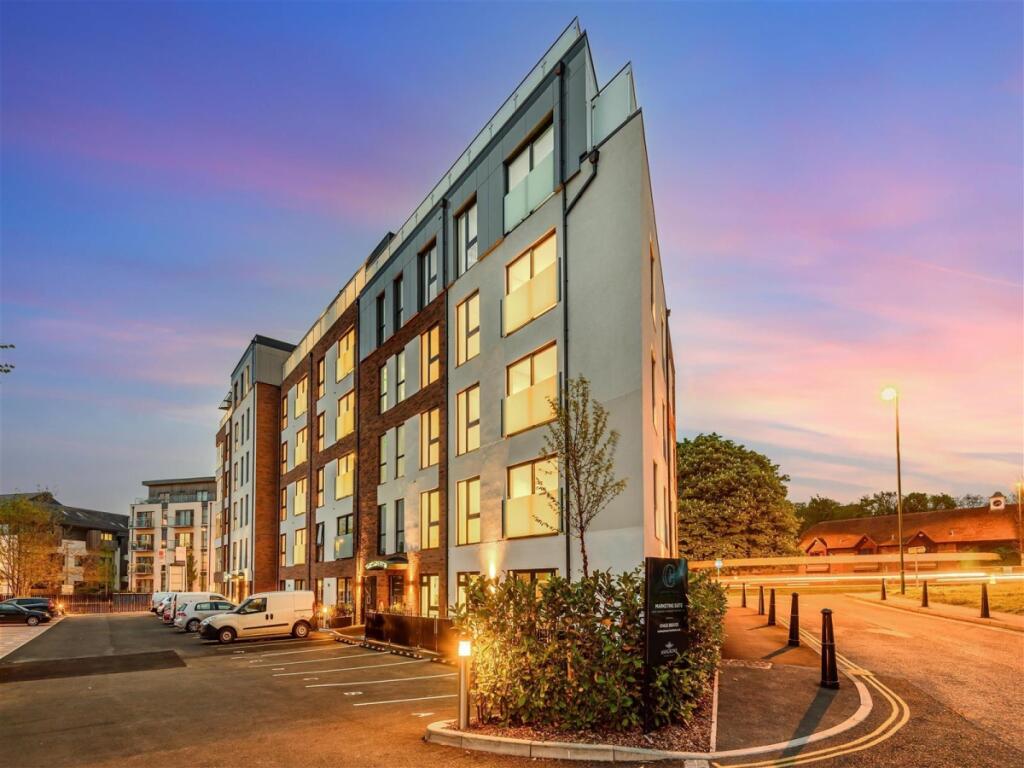 901ffhcz - dusk e...