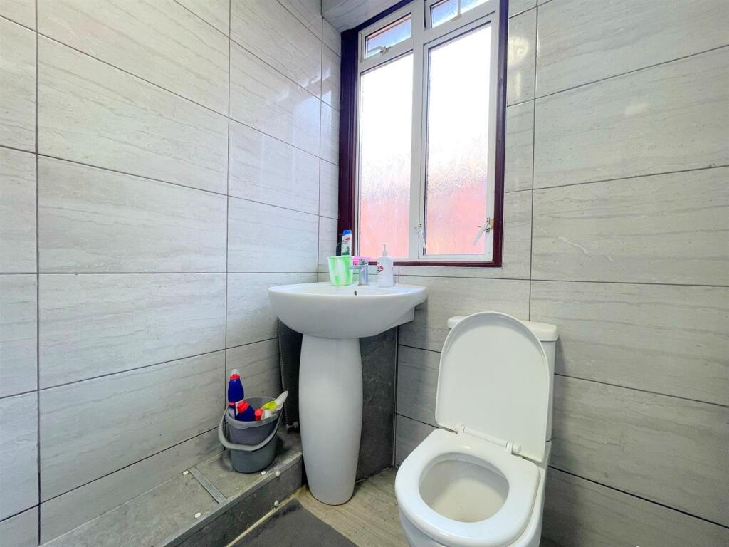 Upstairs Shower Room