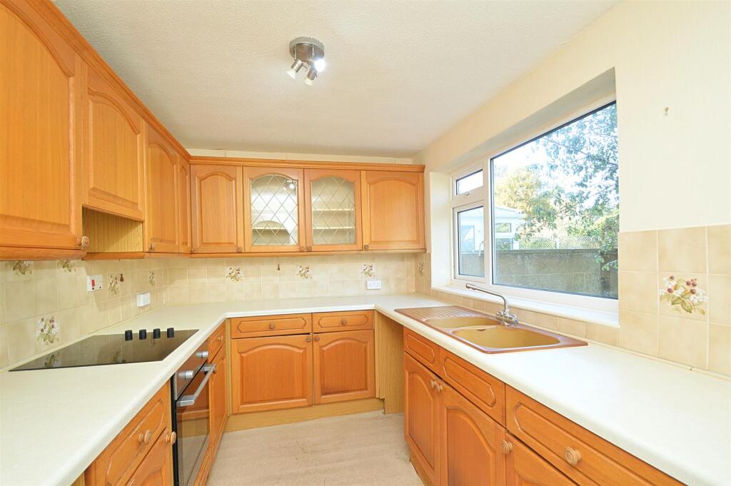 resizedKitchen1.jpg