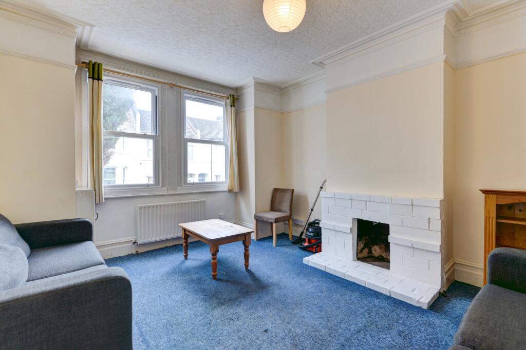 100 Bonchurch Road Lounge