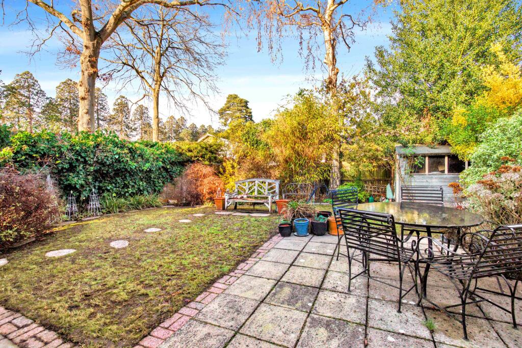 Cumberland Road, Camberley