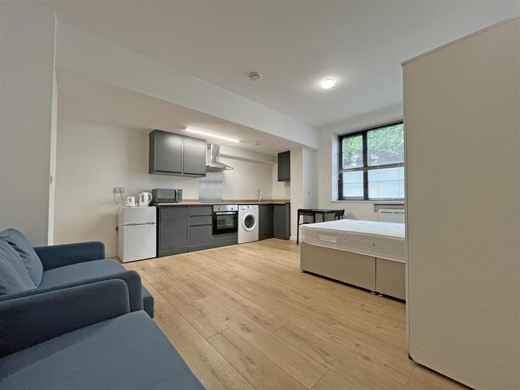 Flat 1 Open Plan Living