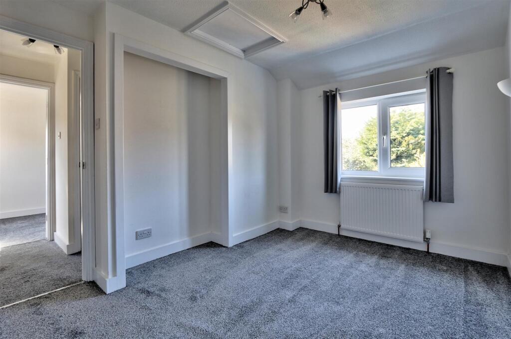 Bedroom 1.jpg