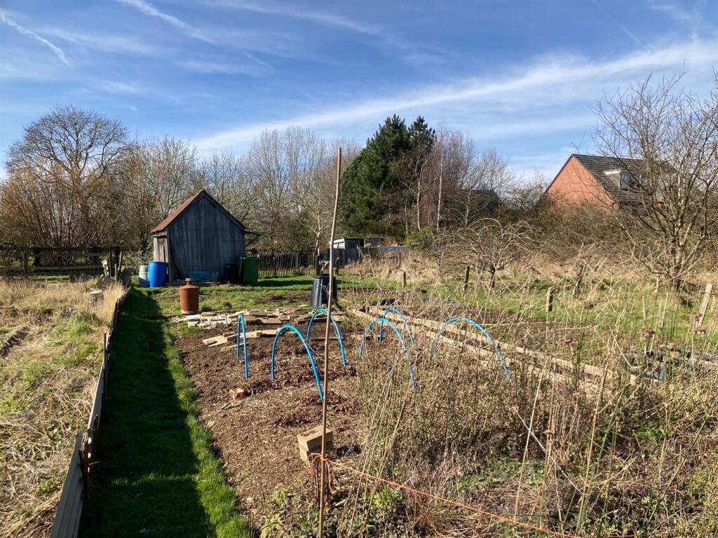 WhatsApp Image 2025-04-14 at 14.30.12 (1).jpeg