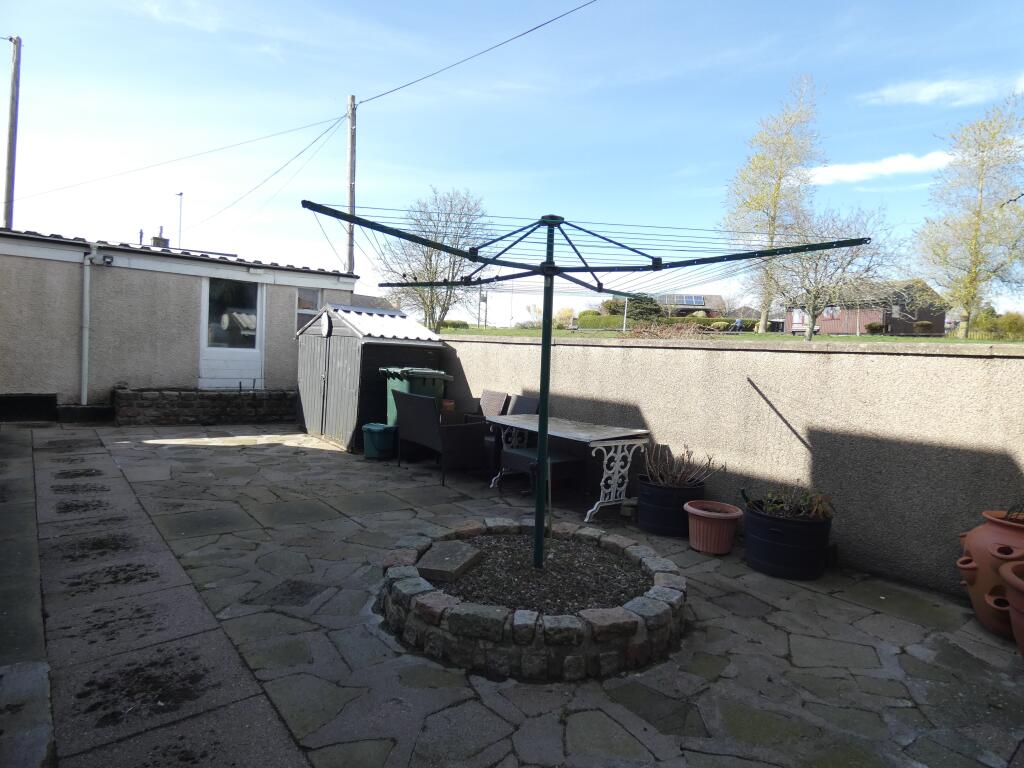 COURTYARD  GARDEN