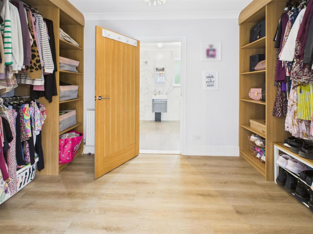 PRINCIPAL SUITE