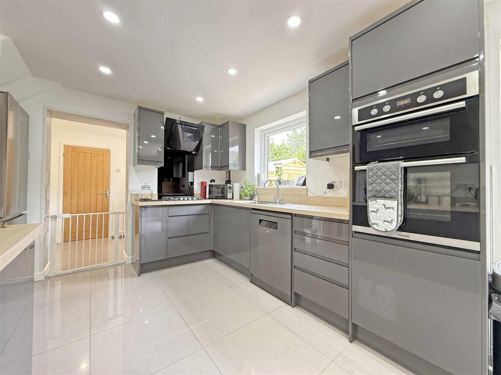 Gray Crescent 37 - Kitchen.jpg