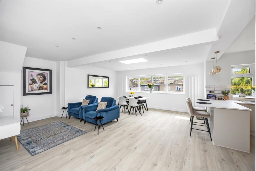 Kitchen/Lounge/Dining Room
