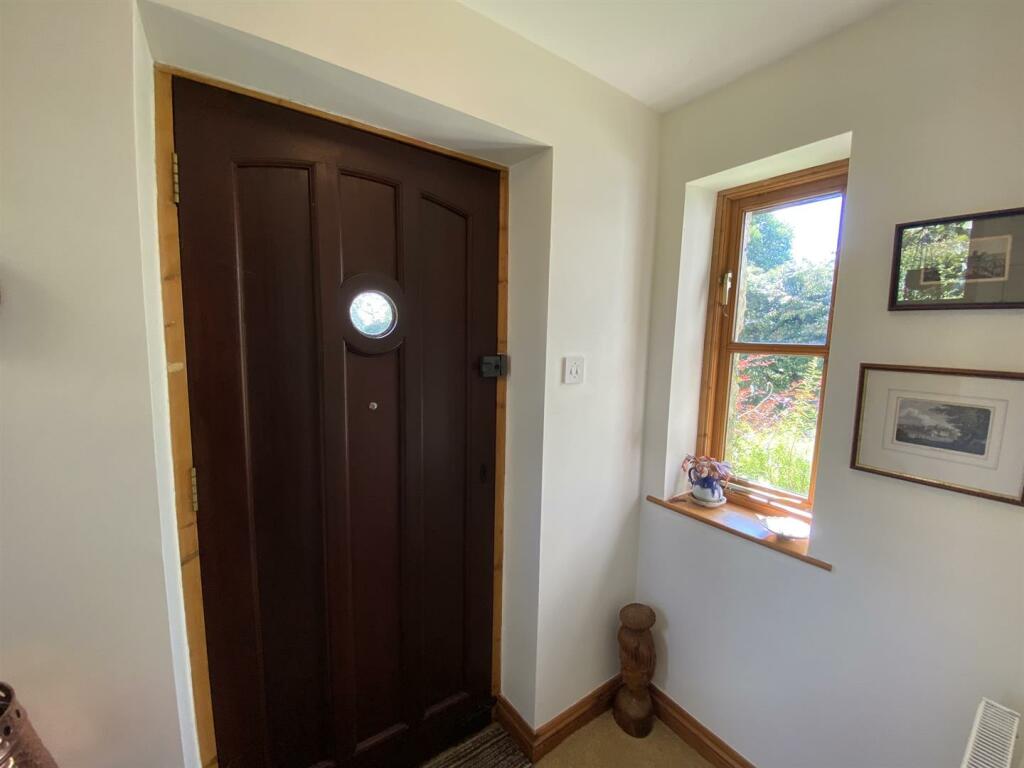 ENTRANCE PORCH