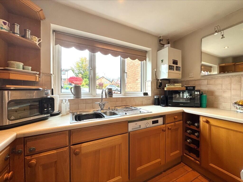 processed-F2EC687...