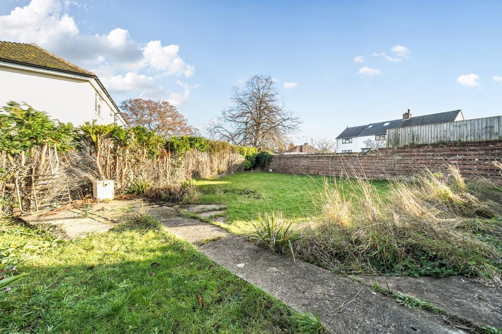 External Grounds To Side