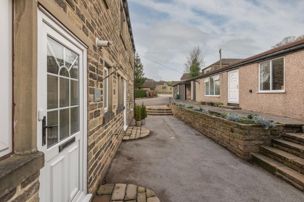 62 - 1 Westfield Mews BD13 3AP