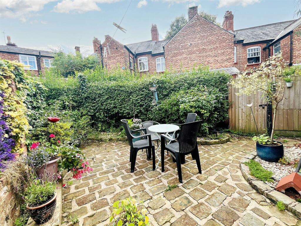 Courtyard Garden