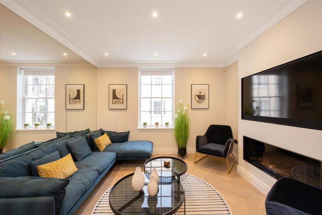67 Kinnerton Street Hi-4.jpg