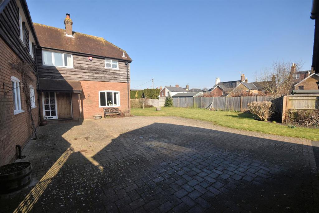 Front Garden.jpg