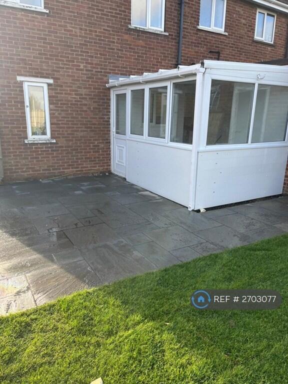 Conservatory &amp; Patio Area