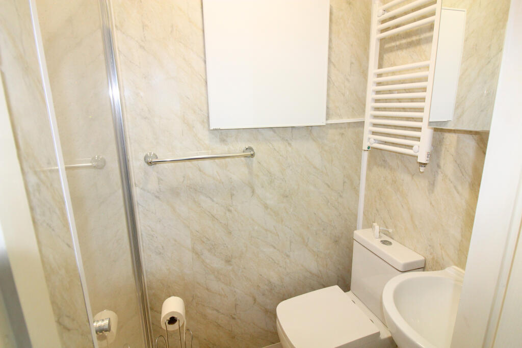 Ensuite to 1
