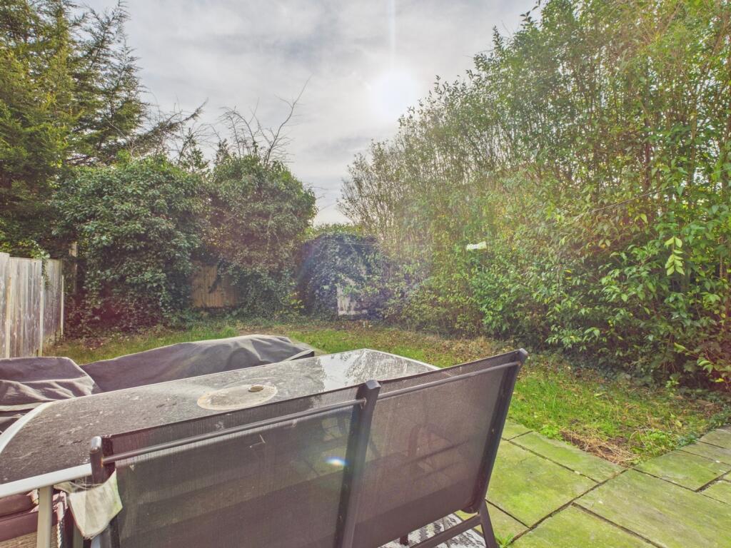 CAM04634G0-PR0025-STILL009