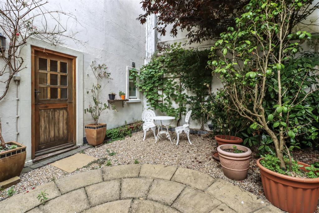 garden.jpg