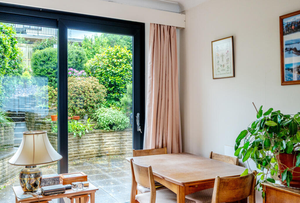 1309106-9-684aac3...