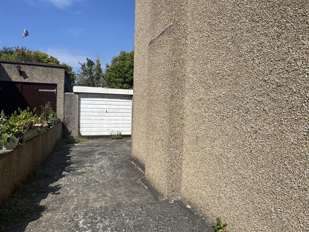 Gardens &amp; Garage
