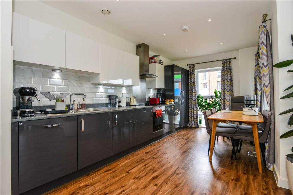 Kitchen Dining room