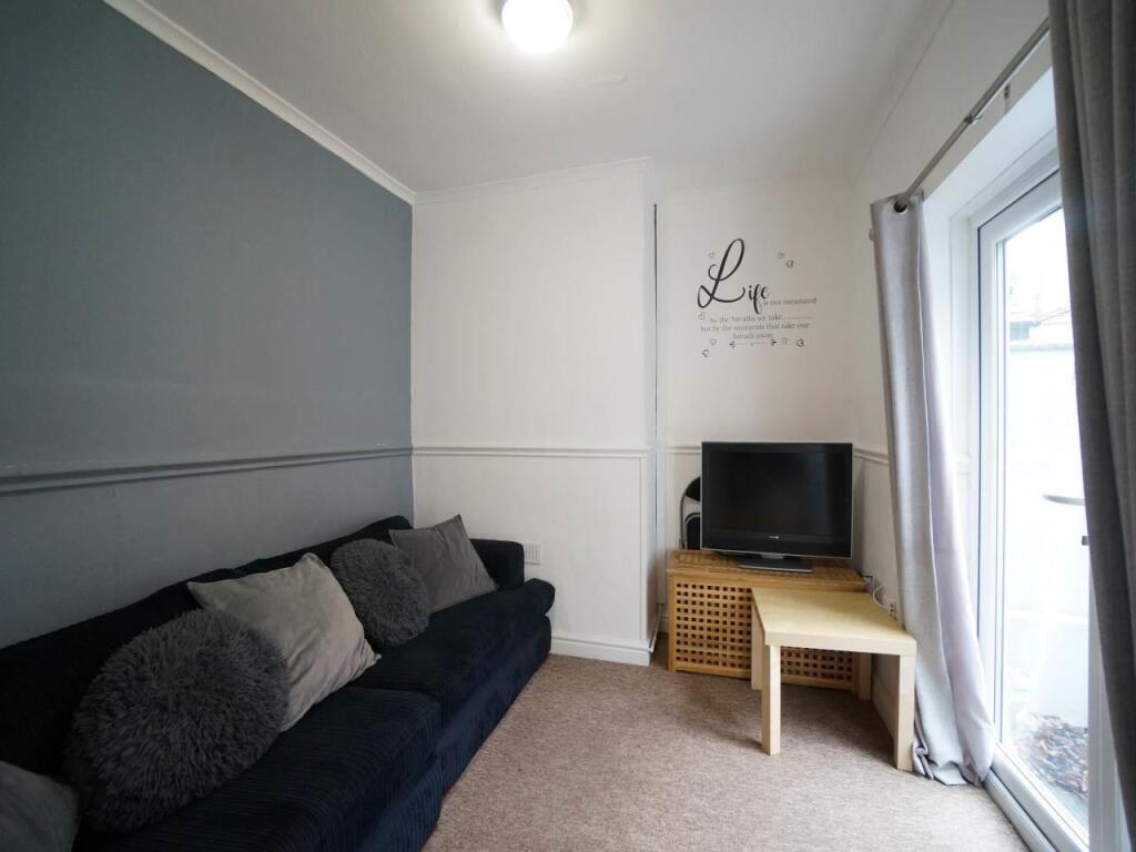 Living Area.JPG
