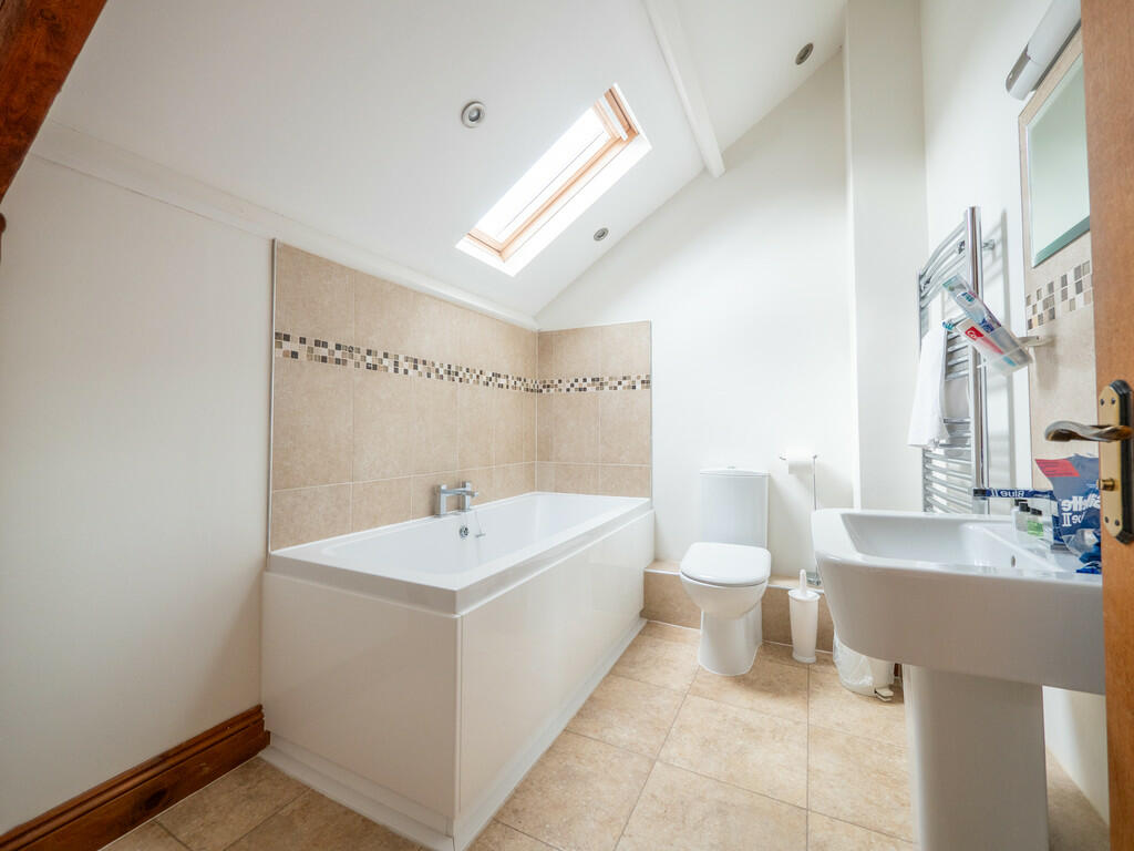 20240318_12500150...