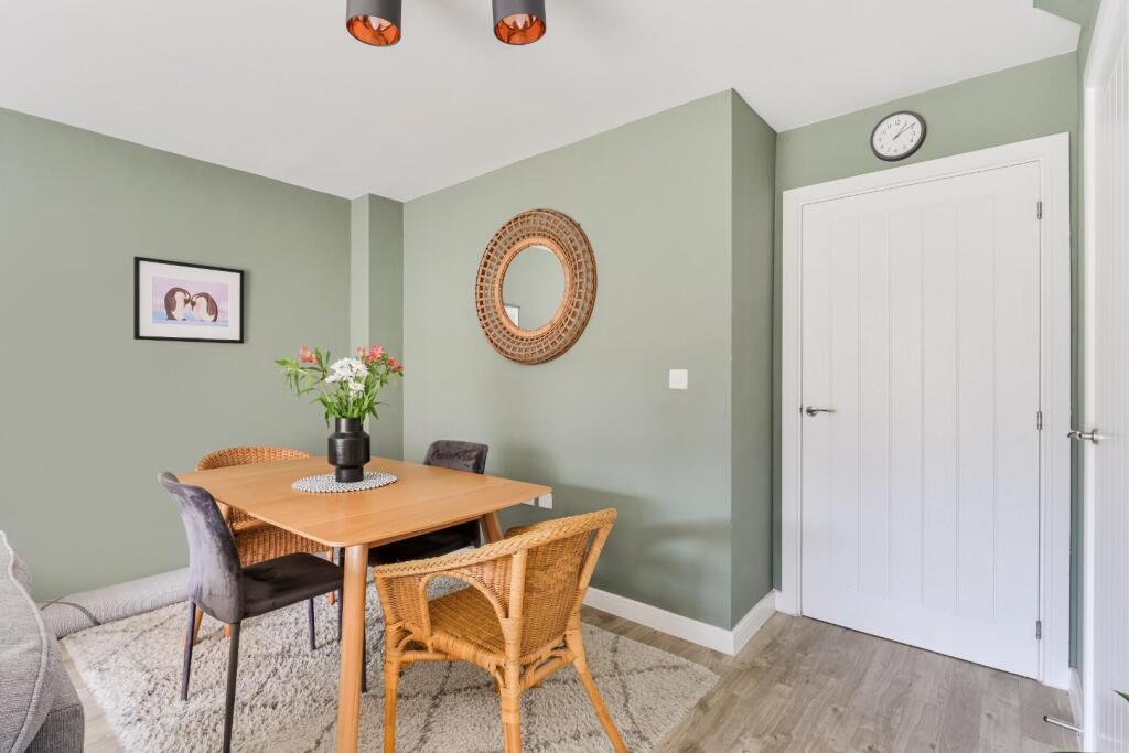 MEDORA CLOSE (18).jpg