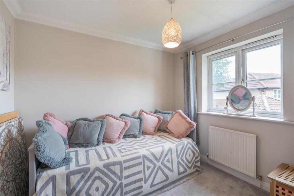 5 Abbots Mere Close-32.jpg