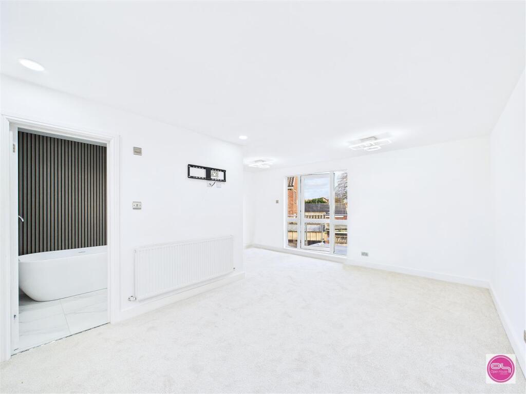 Moat Bank, Bretby (41).jpg