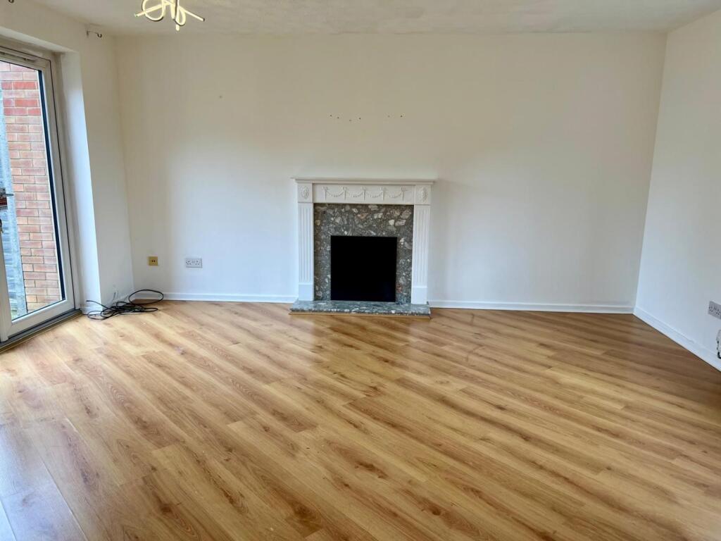 40 Rhodes Place lounge 4