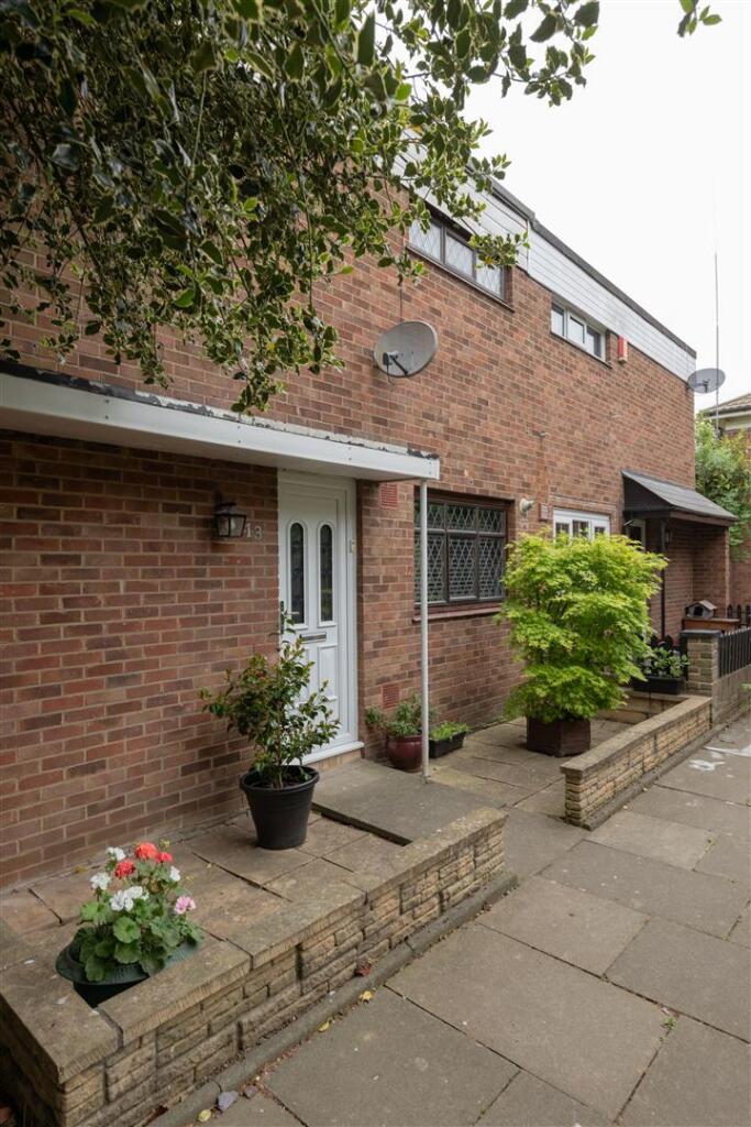 Westmorland Close, E12