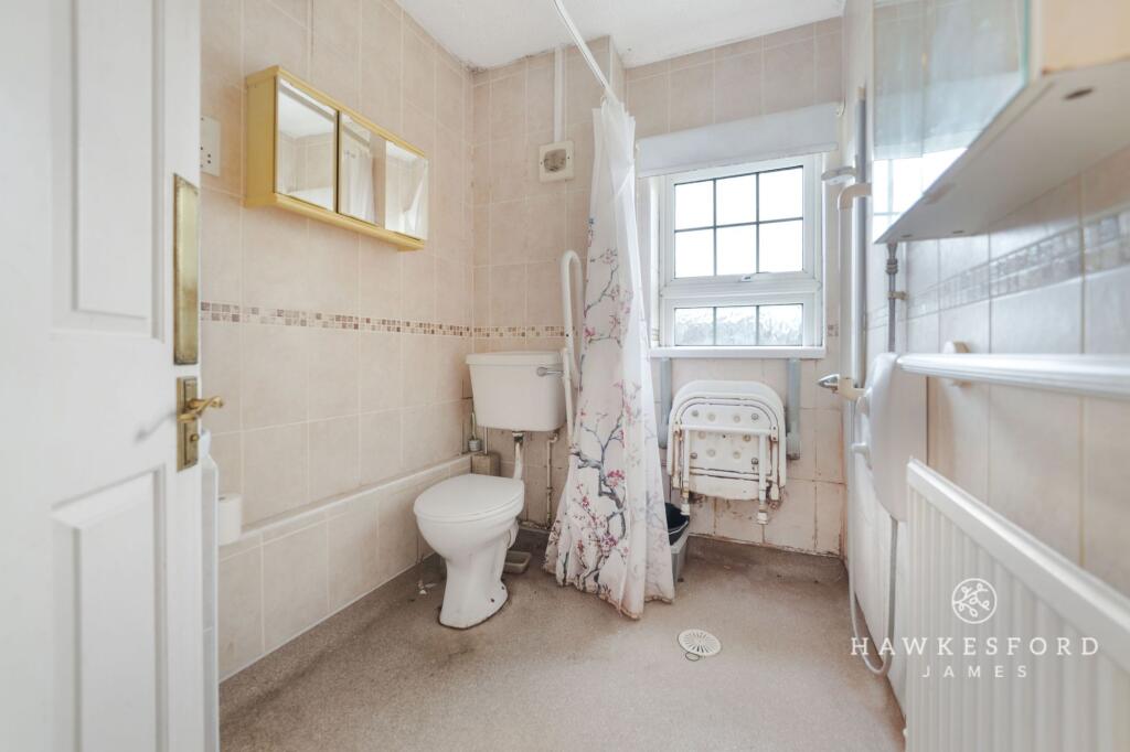 Taillour Close,  Sittingbourne - Shower room