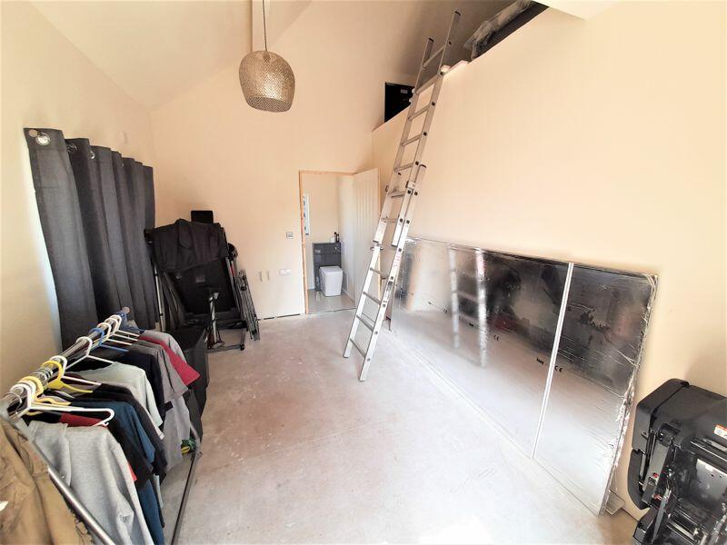Gym-Guest area with Shower Room
