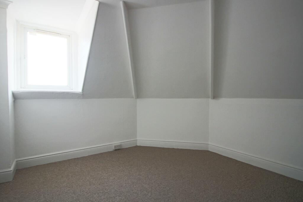 Flat 3 The Avenue Be
