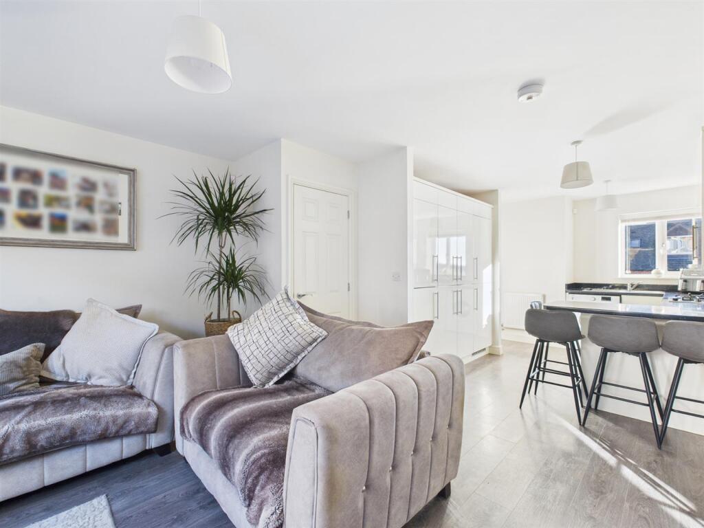 Living Lounge/Dining/Kitchen