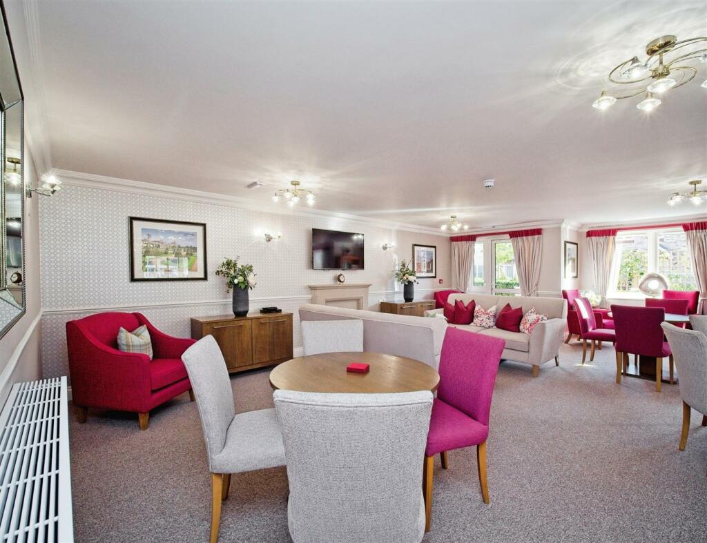 Owners Lounge (3).jpg