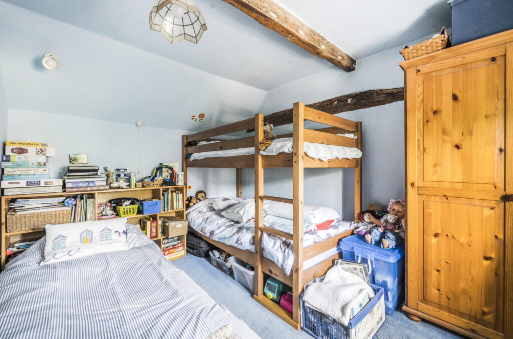 13-682338d4a64e5-...