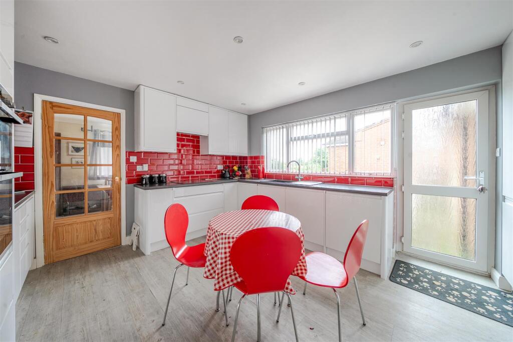 41 Pennine Way, Ashby