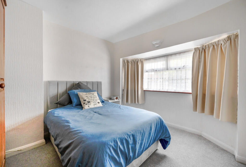 1302132-19-683f4b...