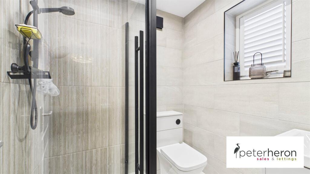 En Suite Shower Room