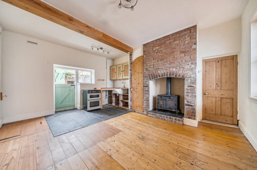 1376430-13-690b6a...