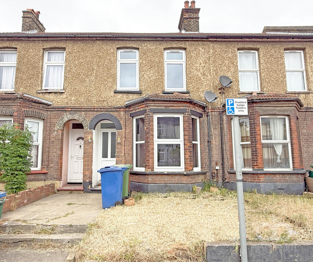 London Road, Grays