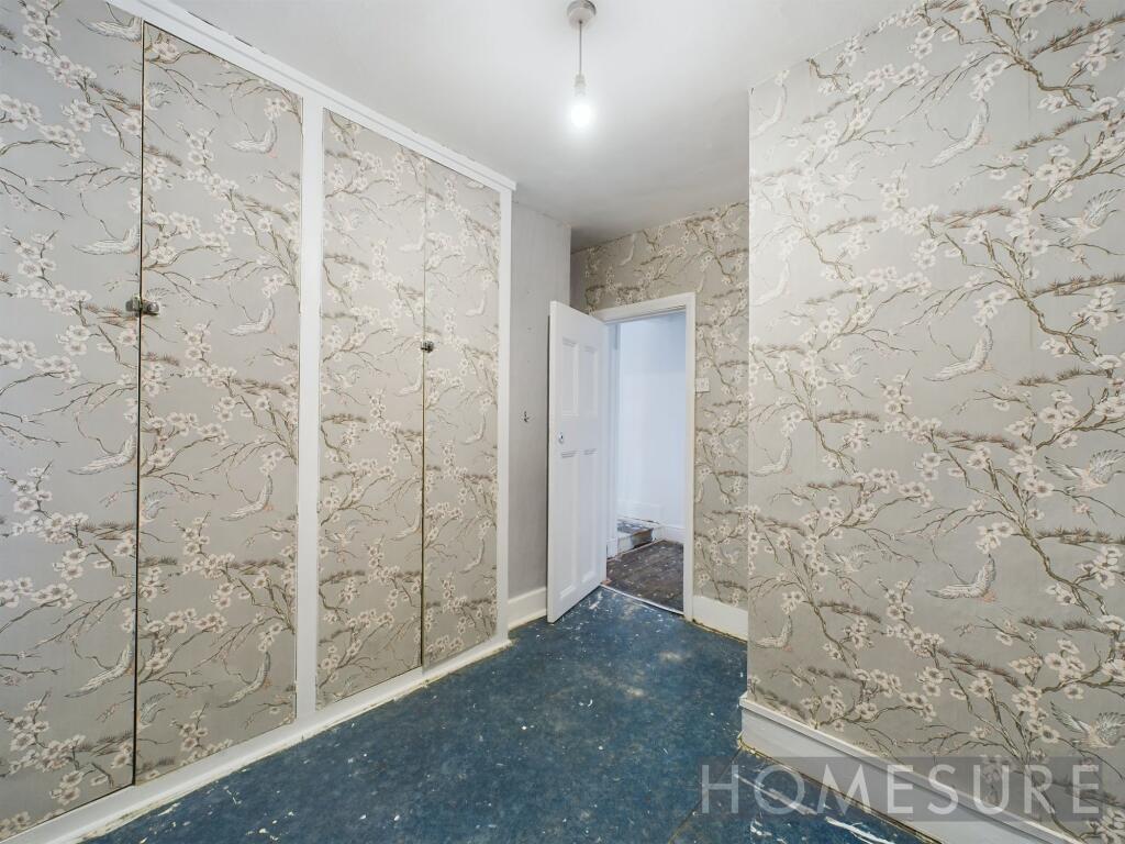 BOX BEDROOM